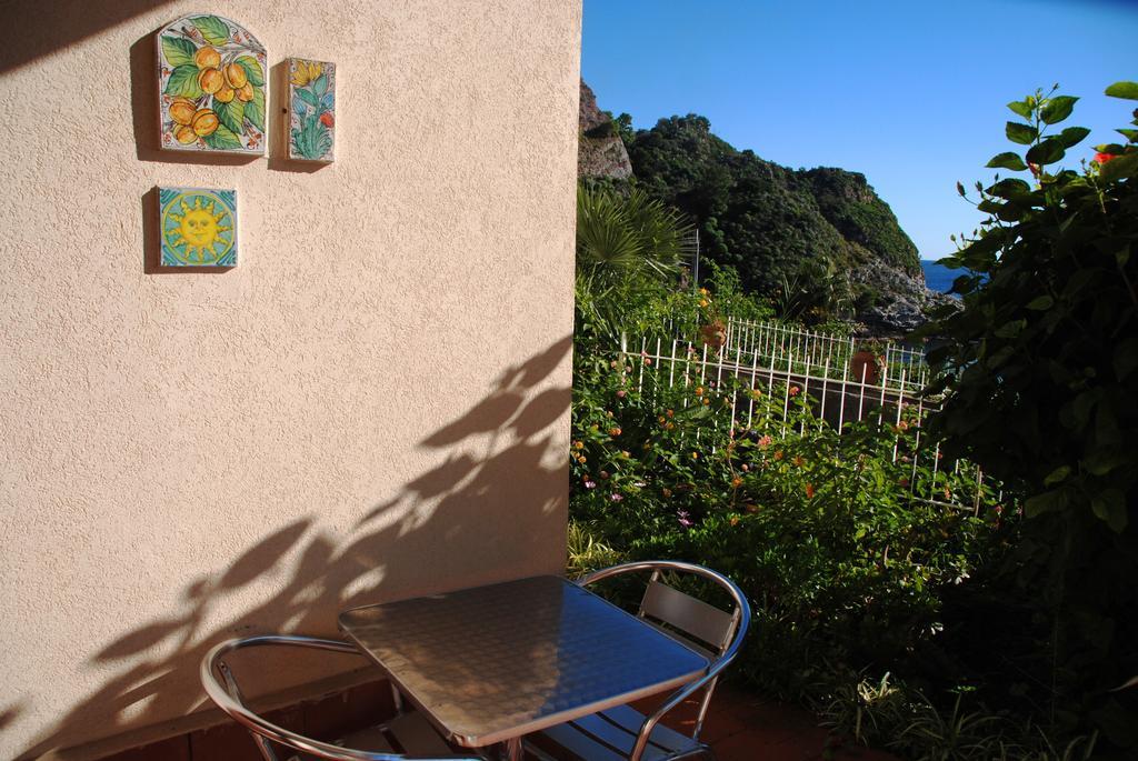 Taormina Isola Bella Apartment - Taormina Holidays Phòng bức ảnh