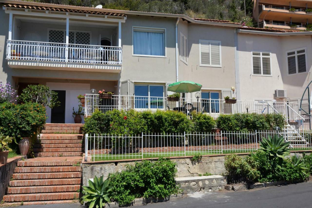 Taormina Isola Bella Apartment - Taormina Holidays Ngoại thất bức ảnh